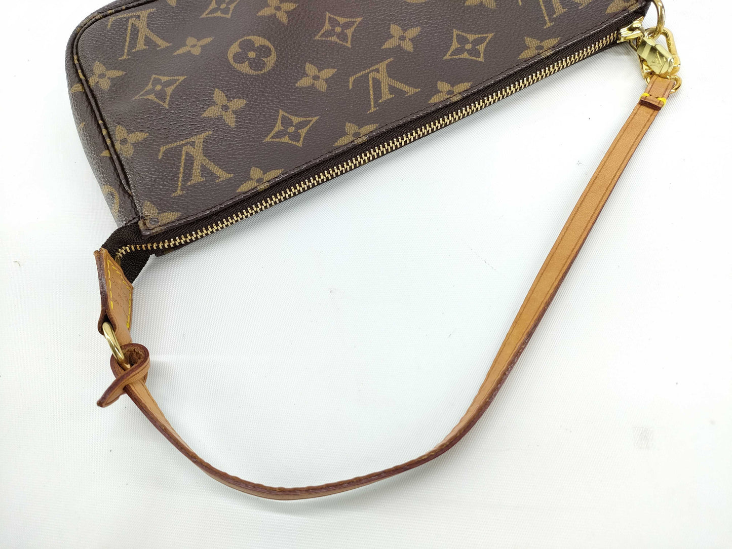 LOUIS VUITTON Monogram LOUIS VUITTON Pochette Accessoir M51980 Handbag