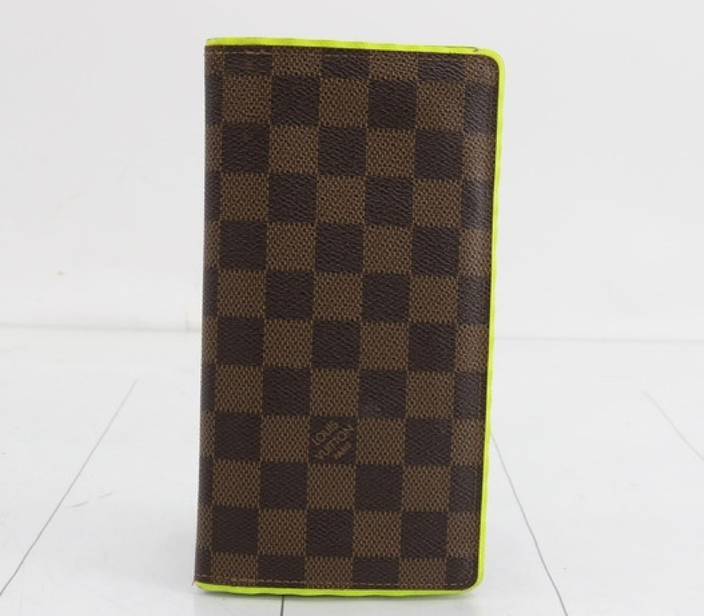 LOUIS VUITTON Damier Wallet Bag