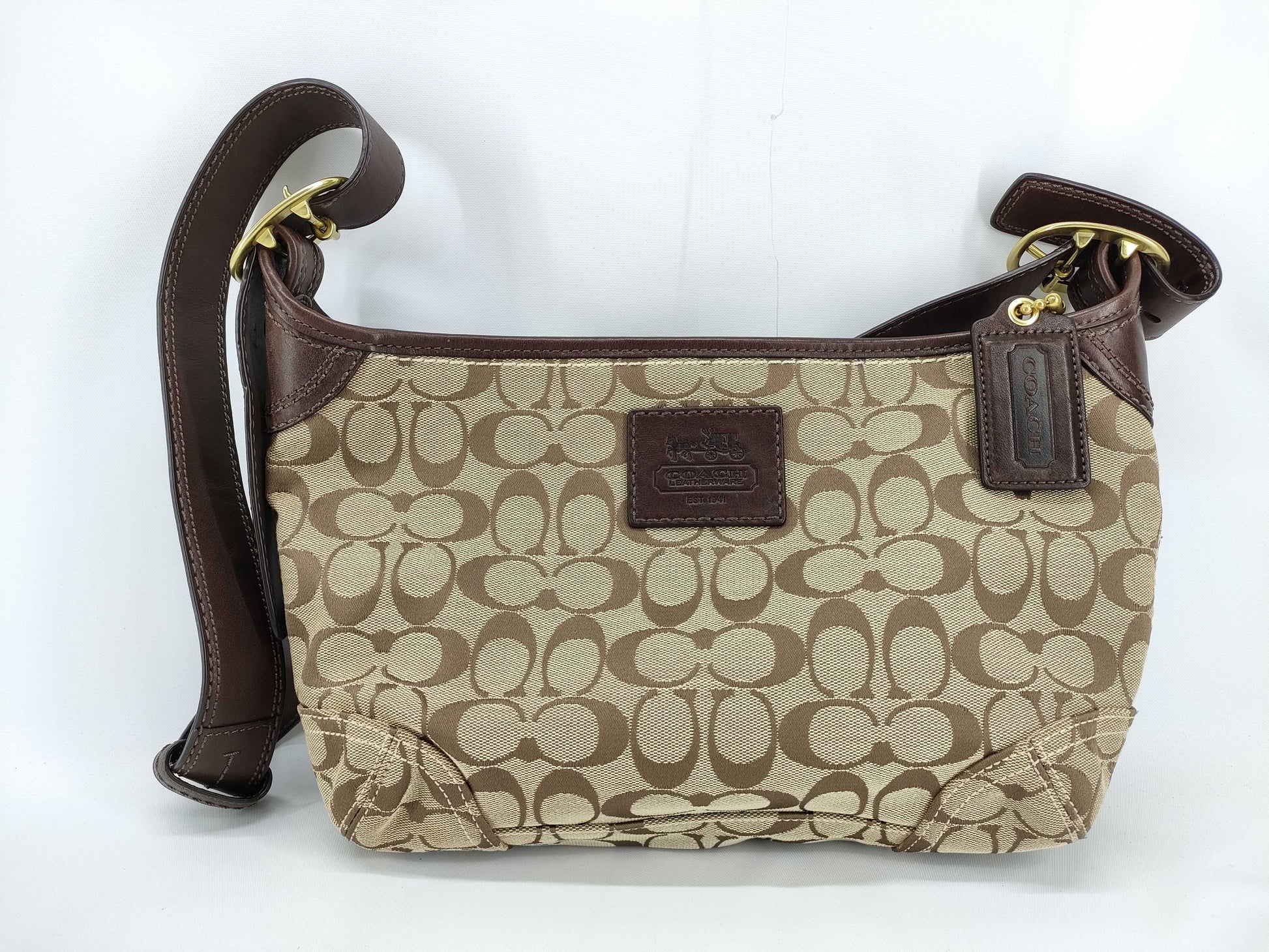 COACH Signature ◎. Shoulder Bag