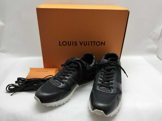 LOUIS VUITTON ◎. Sneakers