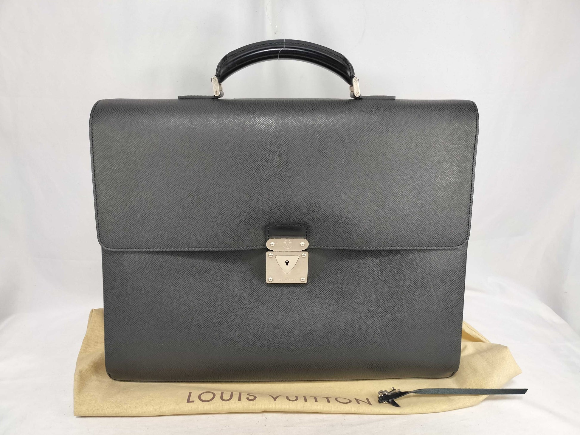 LOUIS VUITTON LV Robusto Business Bag