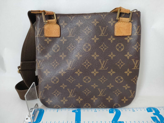 LOUIS VUITTON Monogram LV Bag Small Shoulder Bag