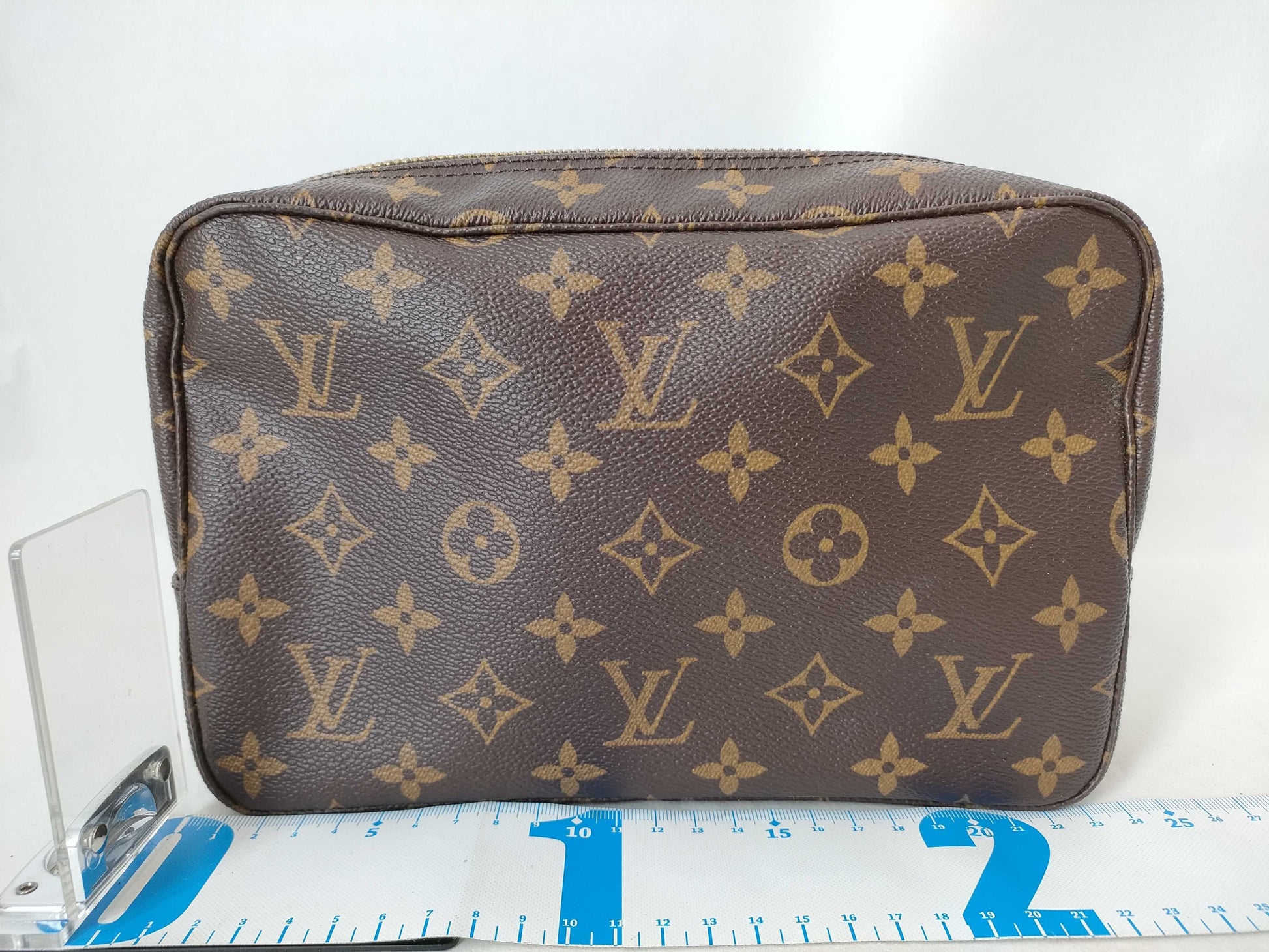 LOUIS VUITTON Monogram LV Pouch Large Pouch