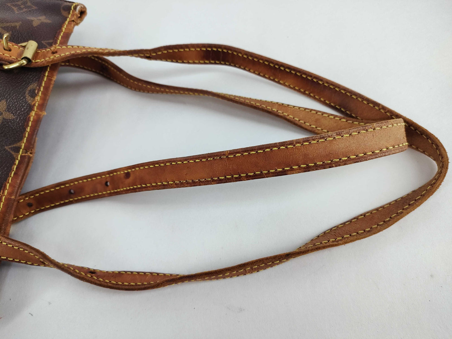 LOUIS VUITTON Monogram LV Bucket PM M42238 Monogram Tote Bag