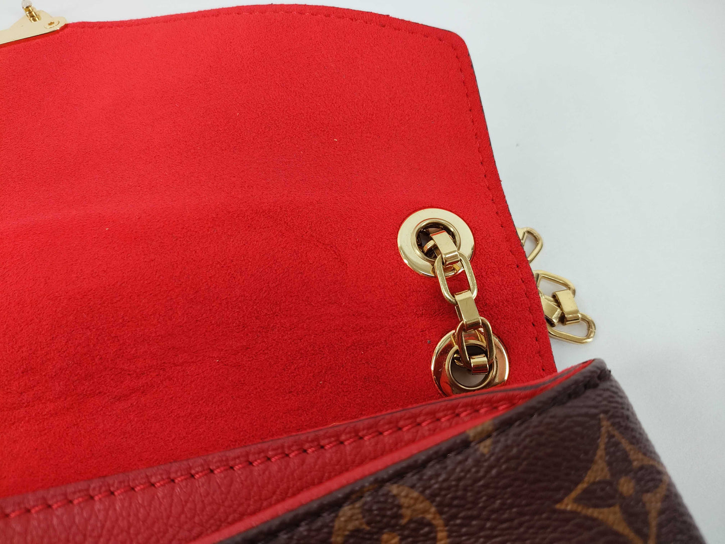 LOUIS VUITTON Monogram Pallas Chain Handbag Shoulder Bag Semi-Shoulder Bag One-Shoulder Bag Cerise M41201 Shoulder Bag