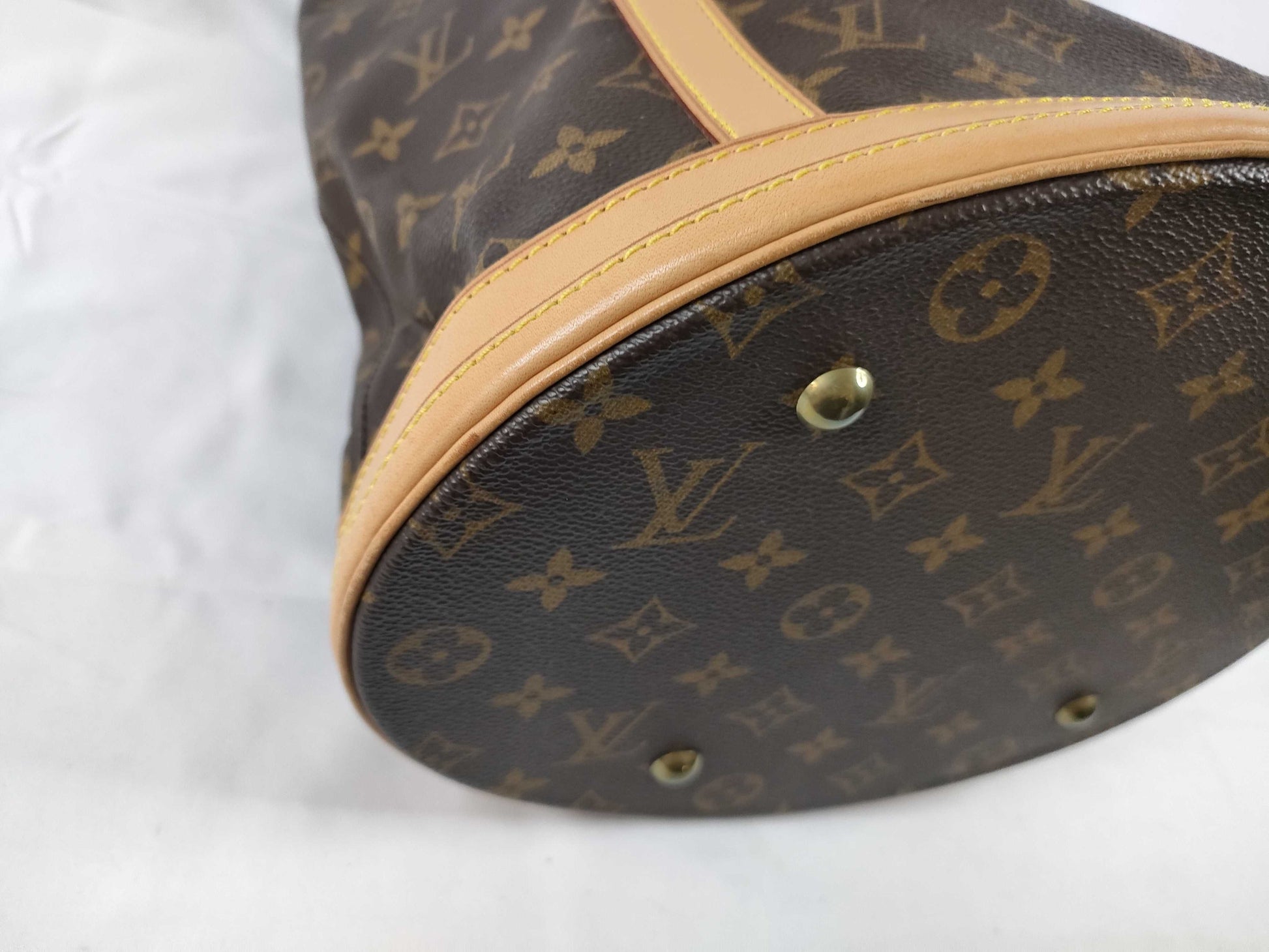 LOUIS VUITTON Monogram Bucket GM Monogram Shoulder Bag