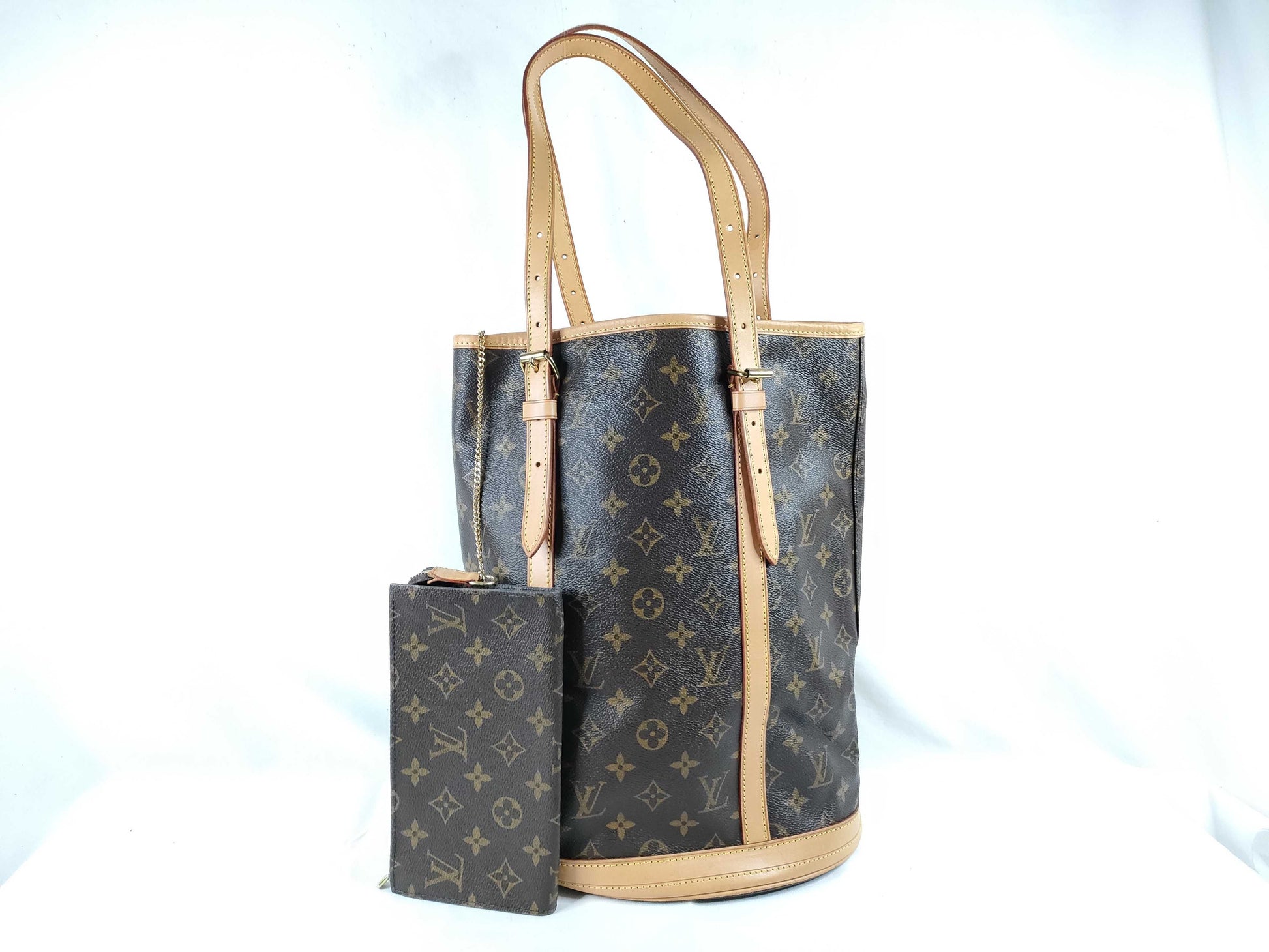 LOUIS VUITTON Monogram Bucket GM Monogram Shoulder Bag