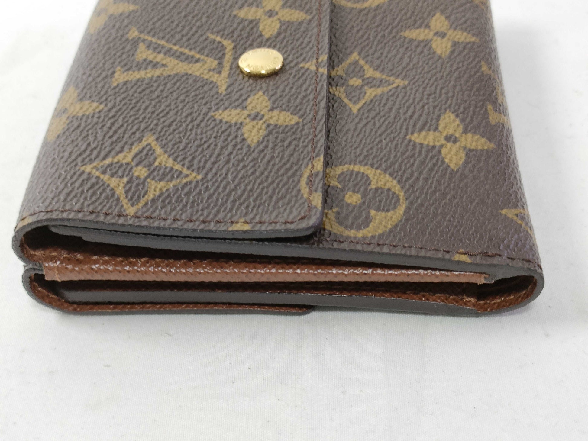 LOUIS VUITTON Monogram Louis Vuitton Folding Wallet Porte Monnaie Carte Credit M61652 with Box