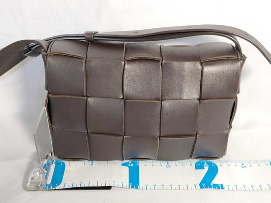 BOTTEGA VENETA Intrecciato BOTTEGA VENETA Bottega Veneta Maxi Intrecciato Cassette Shoulder Bag Brown Shoulder Bag