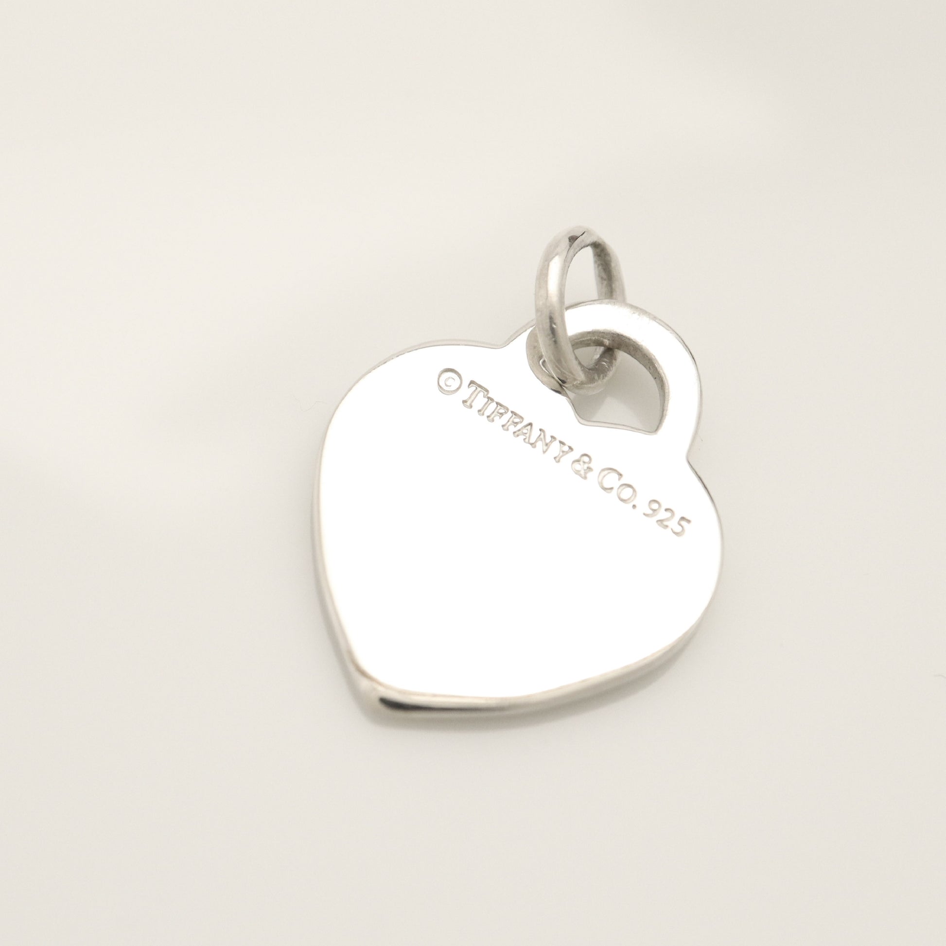 Tiffany&Co. Tiffany&Co. Tiffany&Co. Tiffany&Co. Return to Tiffany Heart Tag Charm Silver925 SV925 Weight 2.35g Pendant Top