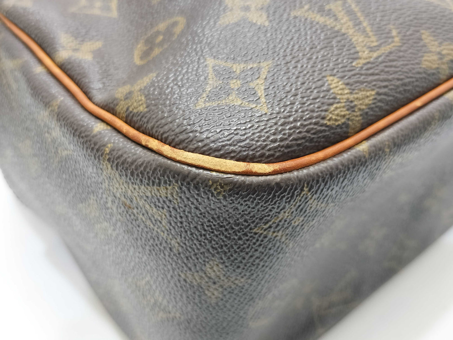 LOUIS VUITTON Monogram Louis Vuitton Monogram Cite GM Shoulder Bag
