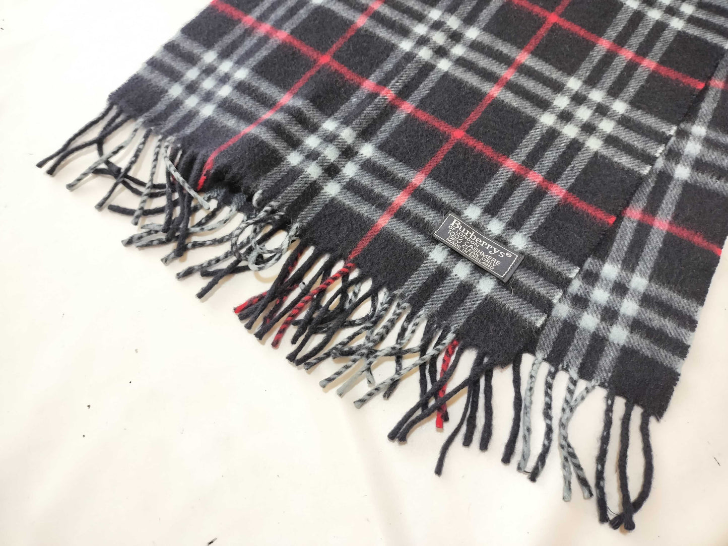 Burberrys Fringe Scarf, Nova Check, Made in England, 100% Cashmere, Navy
