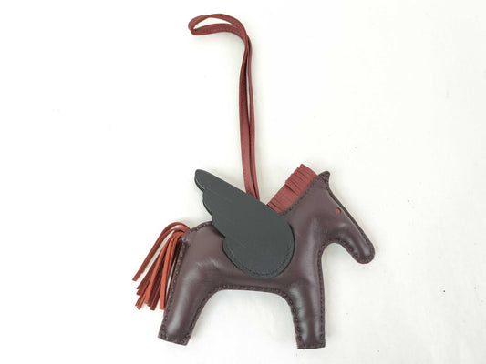 HERMES Rodeo Charm Pegasus MM Rouge Serie Rouge H Black B Engraved Charm