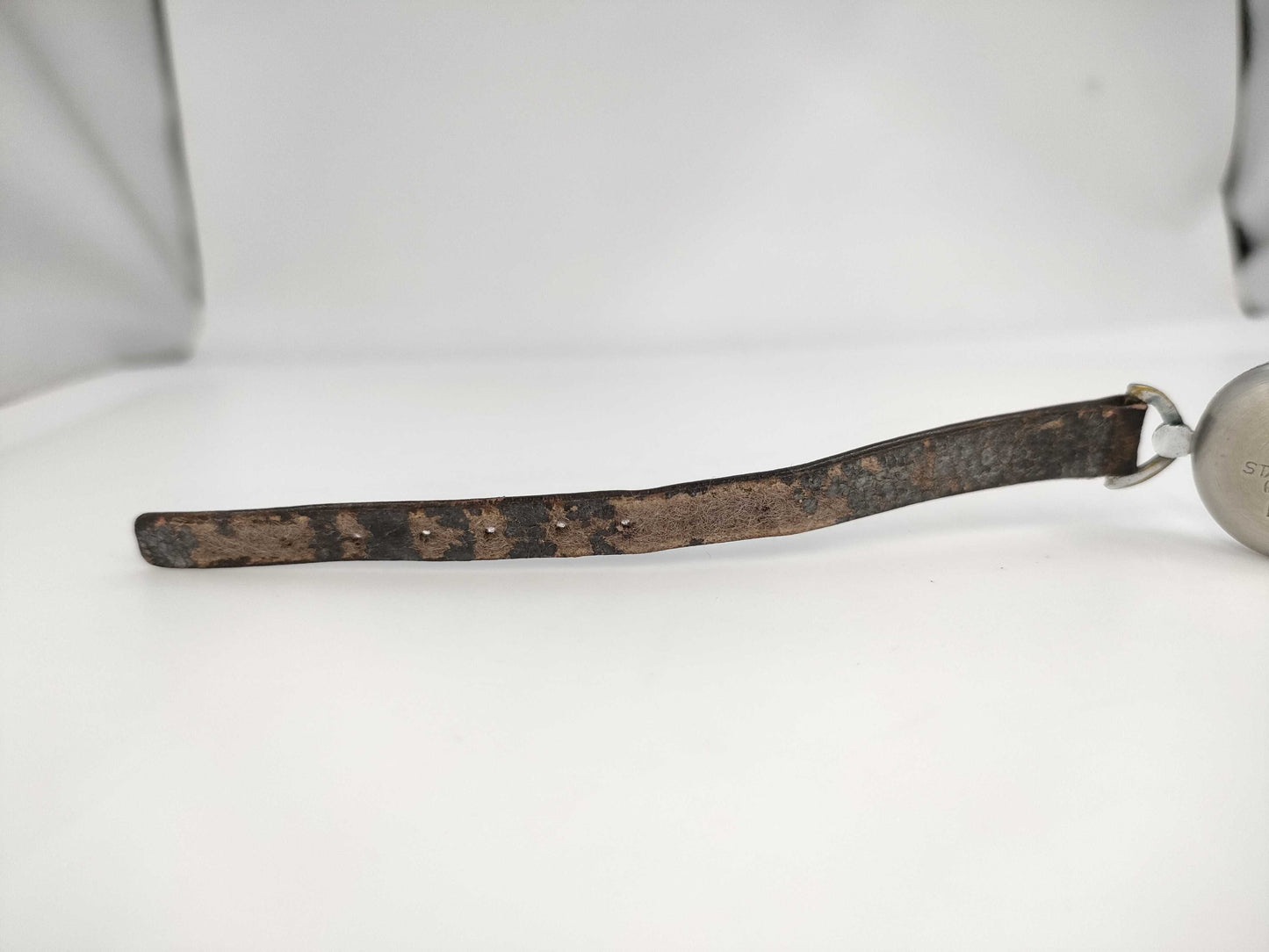 Manual winding non-moving ladies' watch