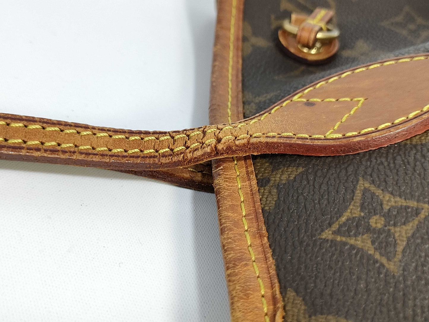 LOUIS VUITTON Monogram Louis Vuitton Monogram Neverfull MM Tote Bag