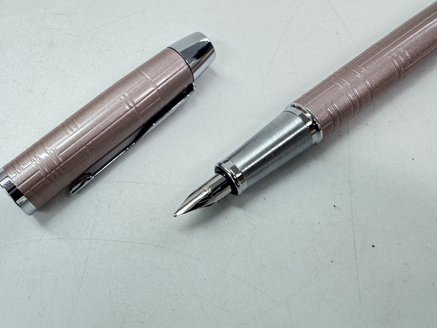 PARKER I.M Premium Fountain Pen Metallic Pink x Silver