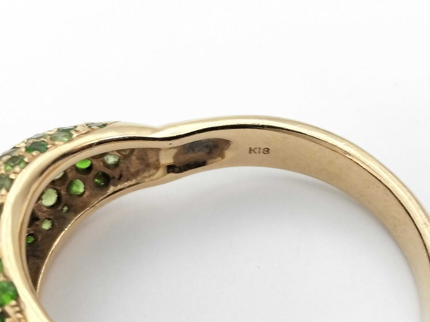 2.59ct colored stone ring in 18K gold