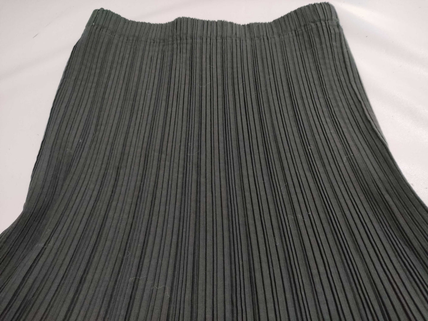 ISSEY MIYAKE ISSEY MIYAKE Floral Pleated Skirt Skirt