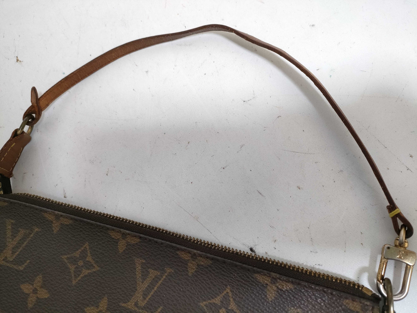 LOUIS VUITTON Monogram LV Pochette Accessoires M51980 Monogram Pouch