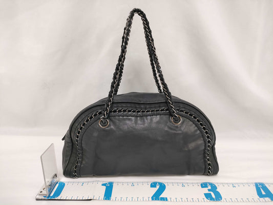 CHANEL Luxury Shoulder Bag