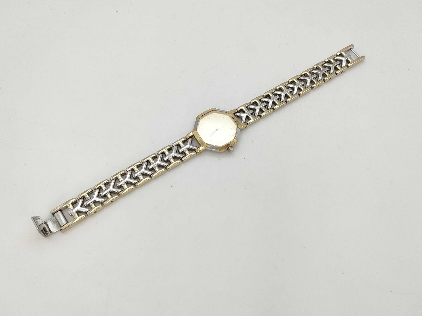 Yves Saint Laurent 2200-241762YO 2110067 Quartz Unmoving Women's Watch