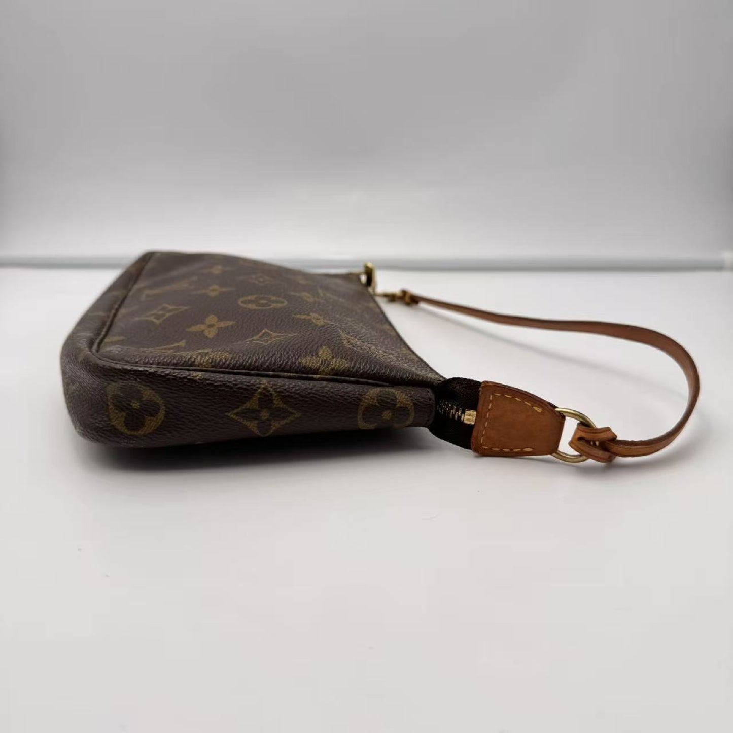 LOUIS VUITTON LOUIS VUITTON Pochette Accessoir Handbag