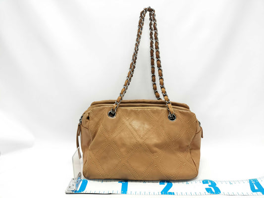 CHANEL Diamond Stitch Chain Tote Bag