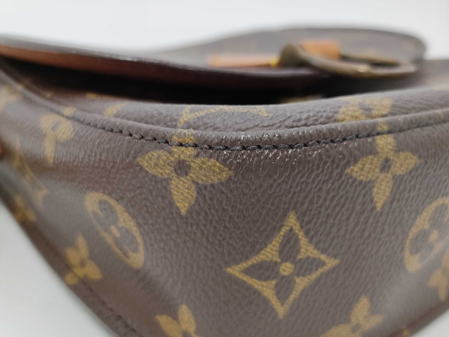 LOUIS VUITTON shoulder bag