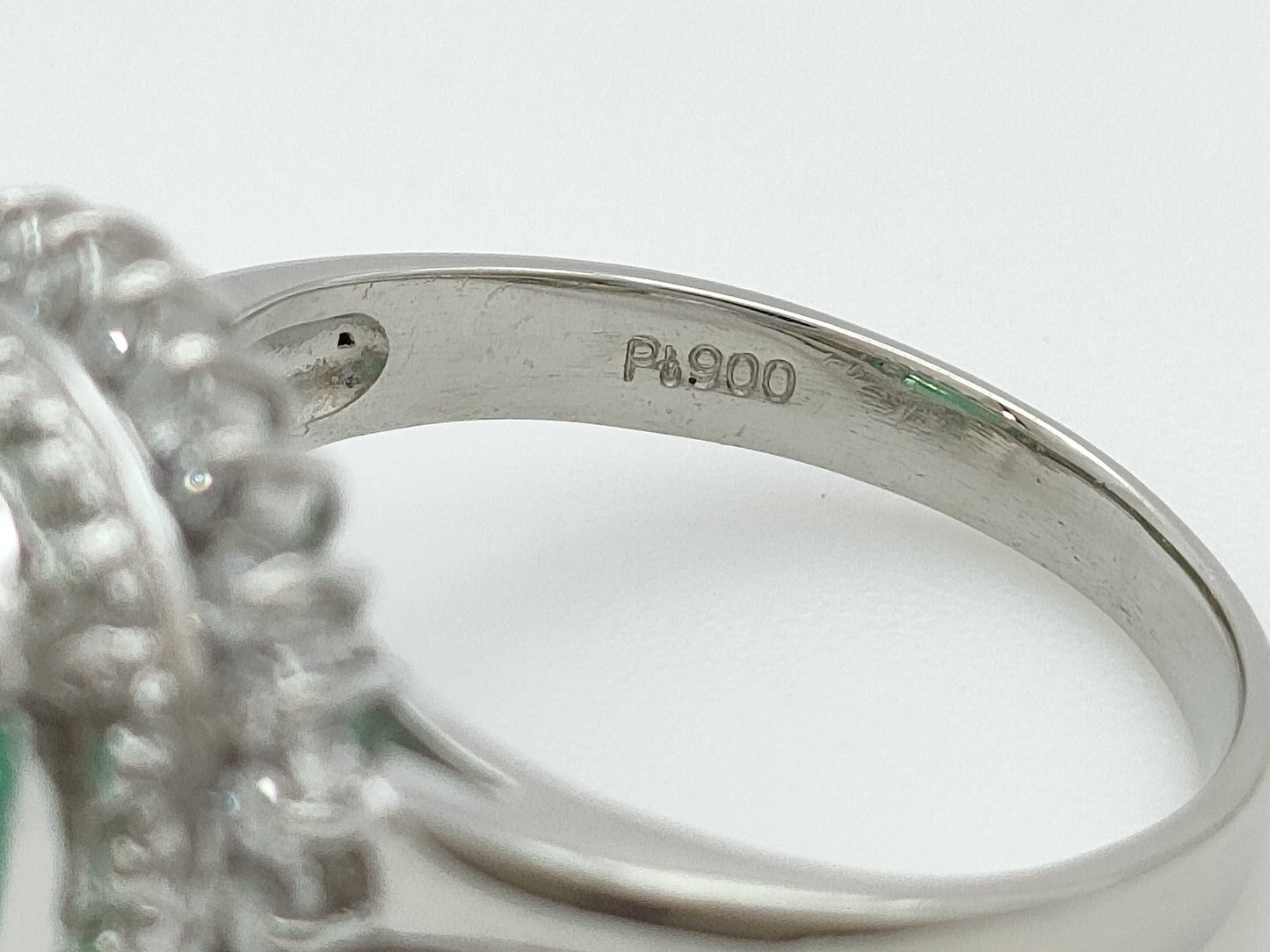 E2.40ct D0.25ct PT900 7.5g Ring