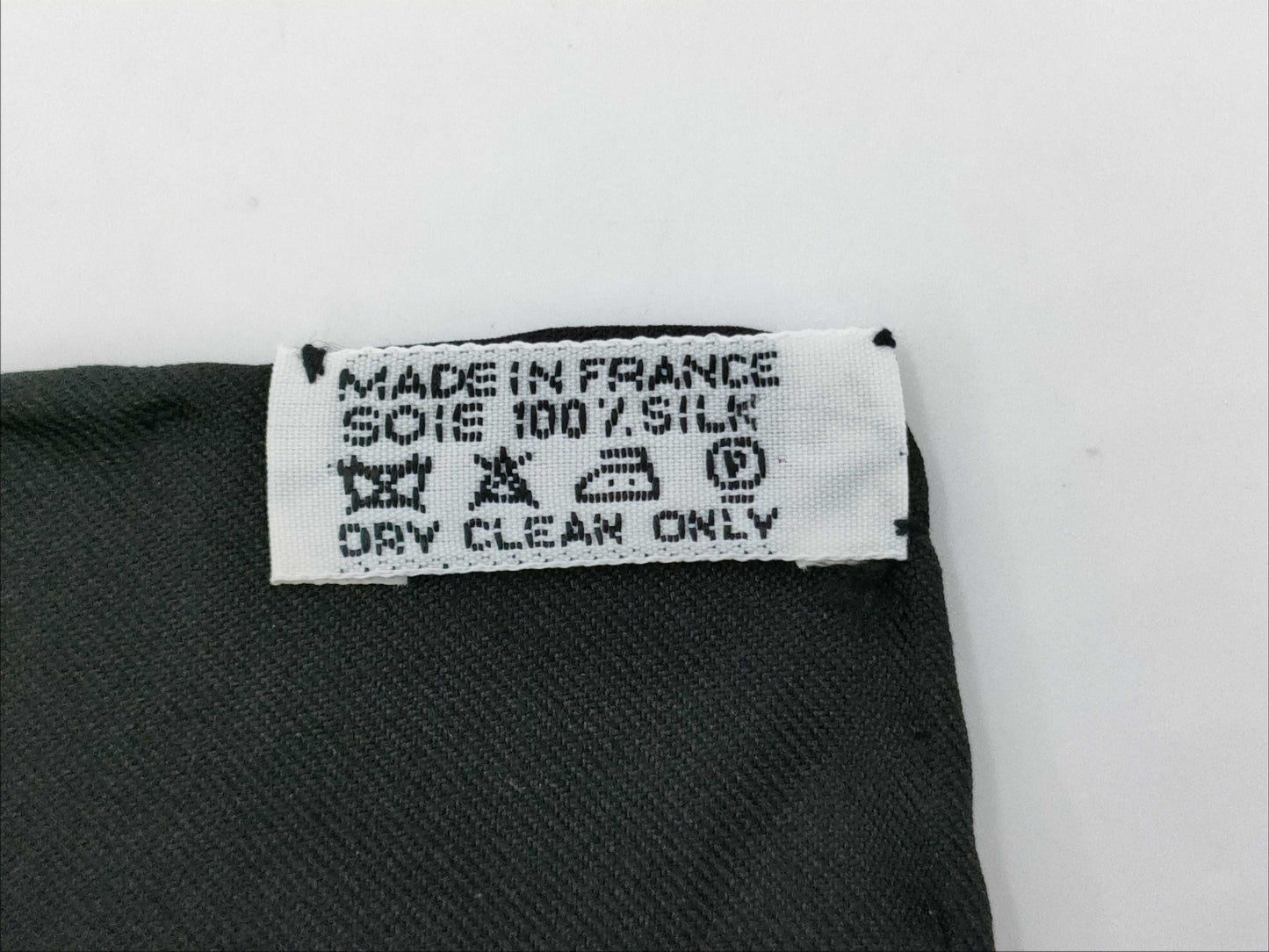 HERMES Silk Carré 90 LES TUILERIES Tuileries Garden Black Scarf