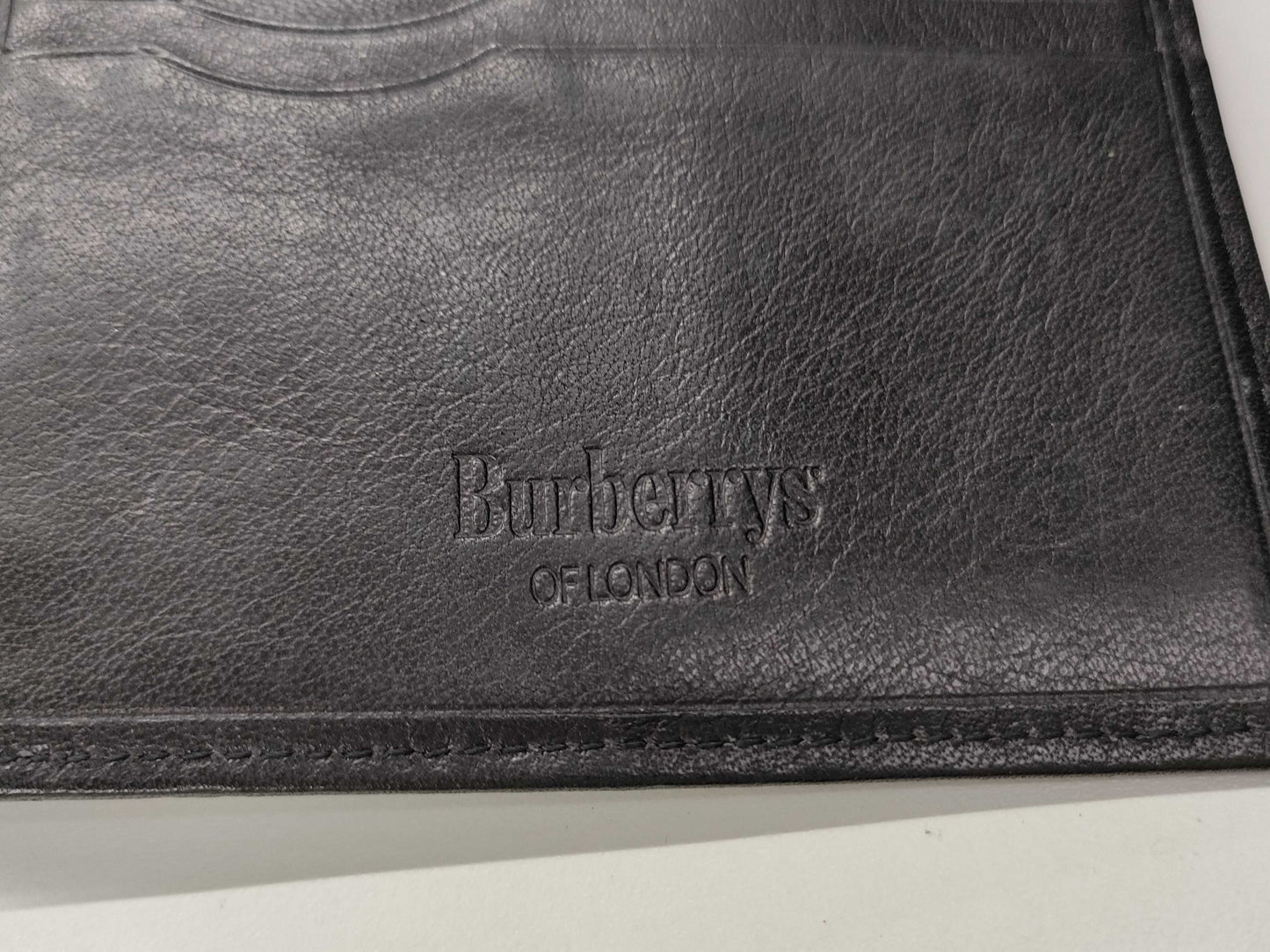 Burberrys wallet wallet