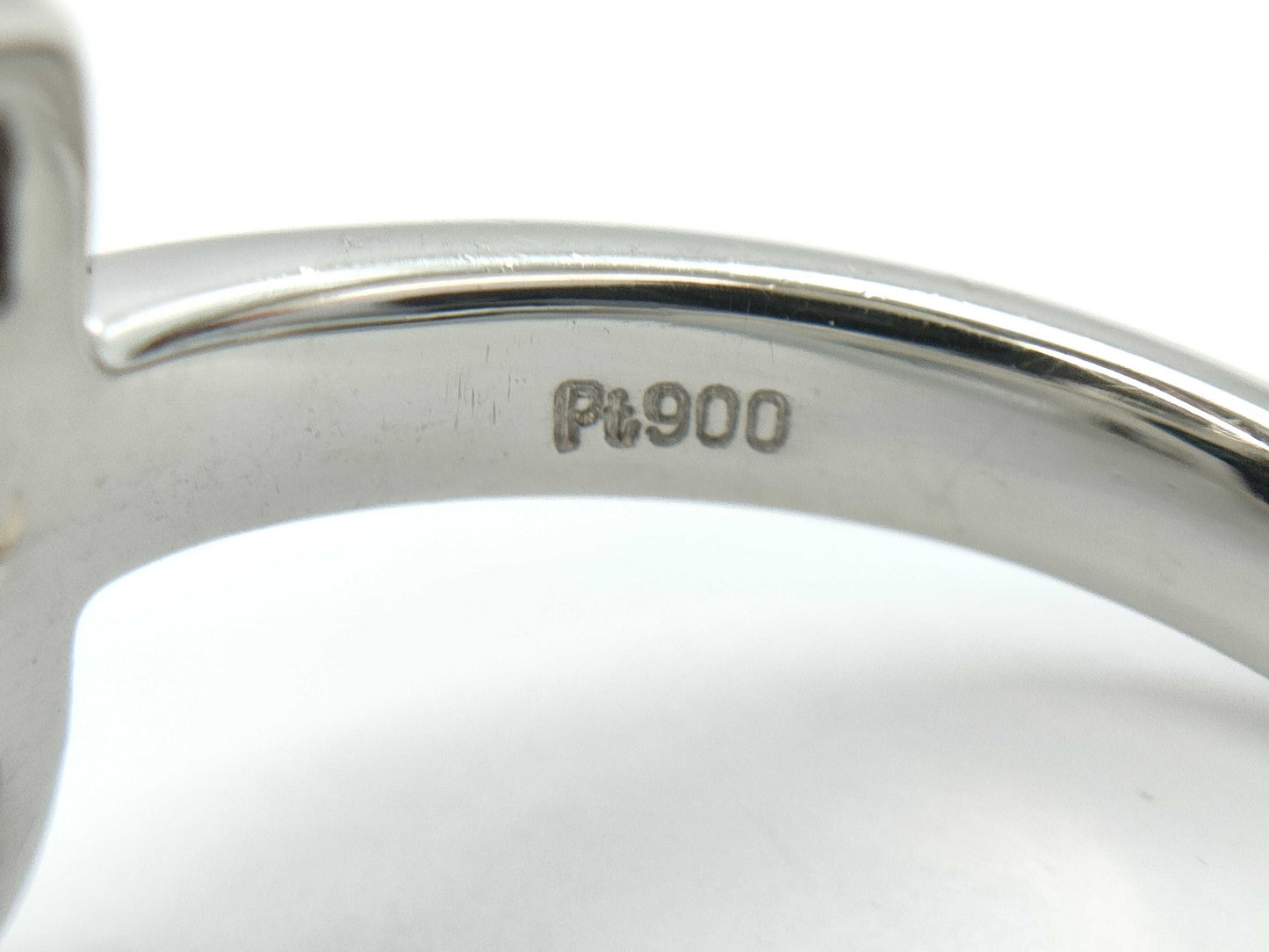 Onyx and Diamond PT900 Ring, 8.9g