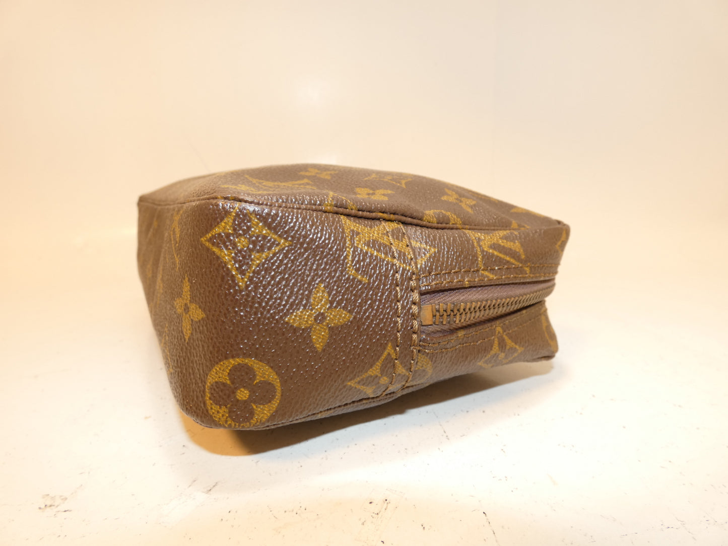 LOUIS VUITTON True Toilet Monogram Pouch Clutch Second Bag