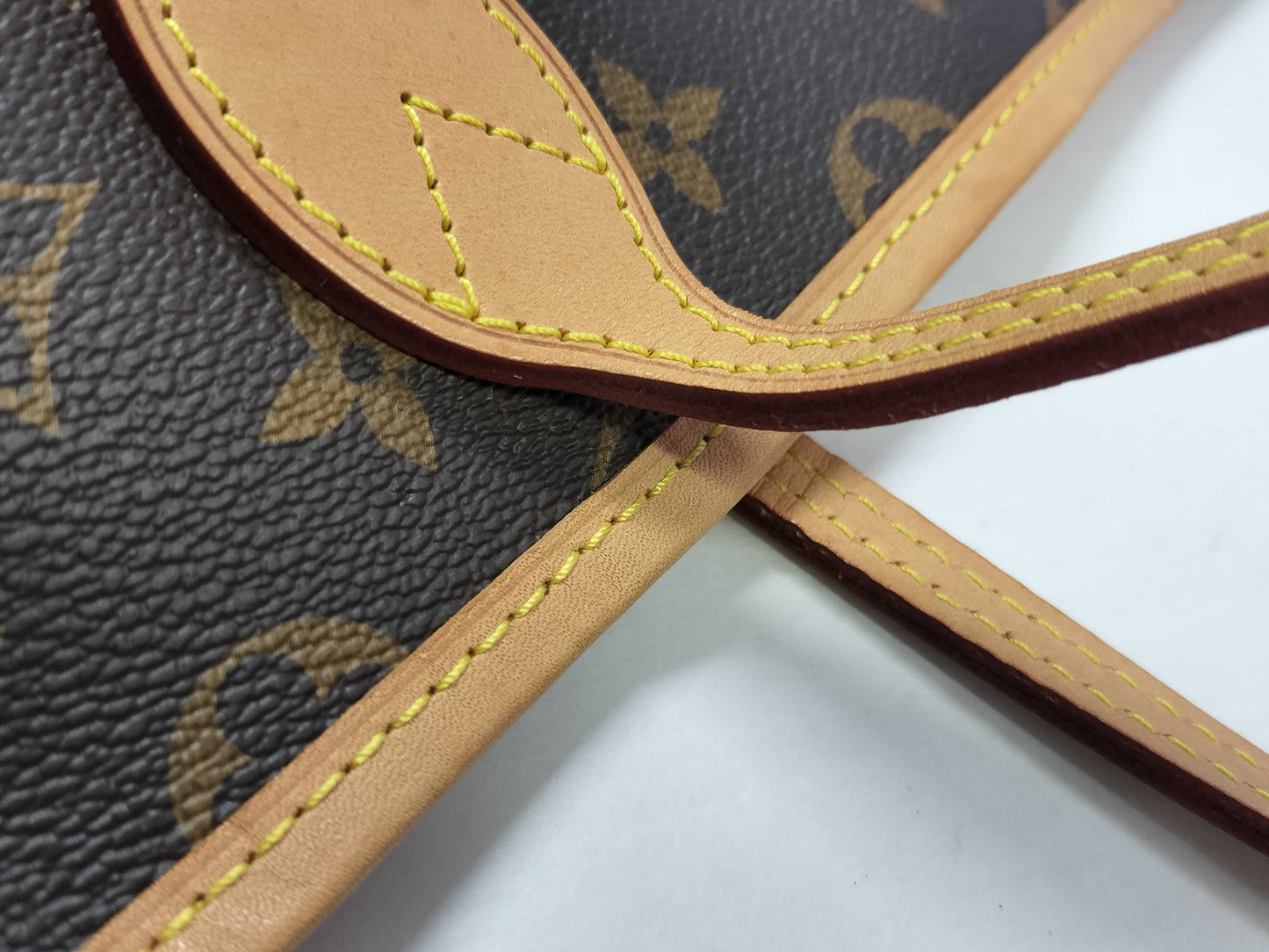 LOUIS VUITTON Monogram Neverfull GM Tote Bag with Pouch M40157