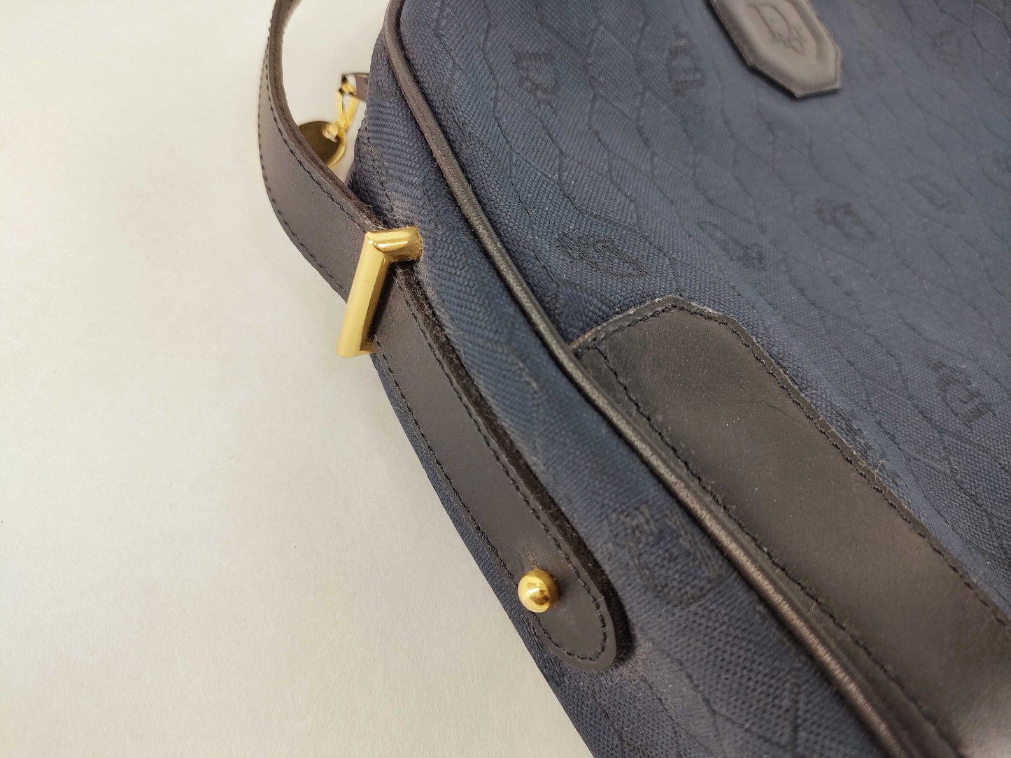 Dior Christian Dior Honeycomb Leather Shoulder Bag