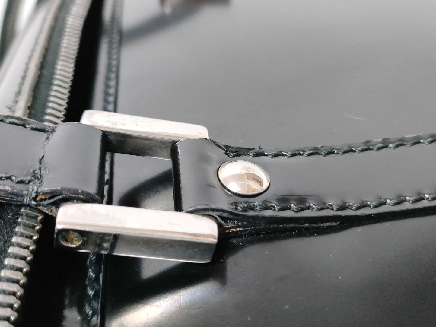 GUCCI Gucci Leather Vanity Bag Mirror Serial Vanity Bag