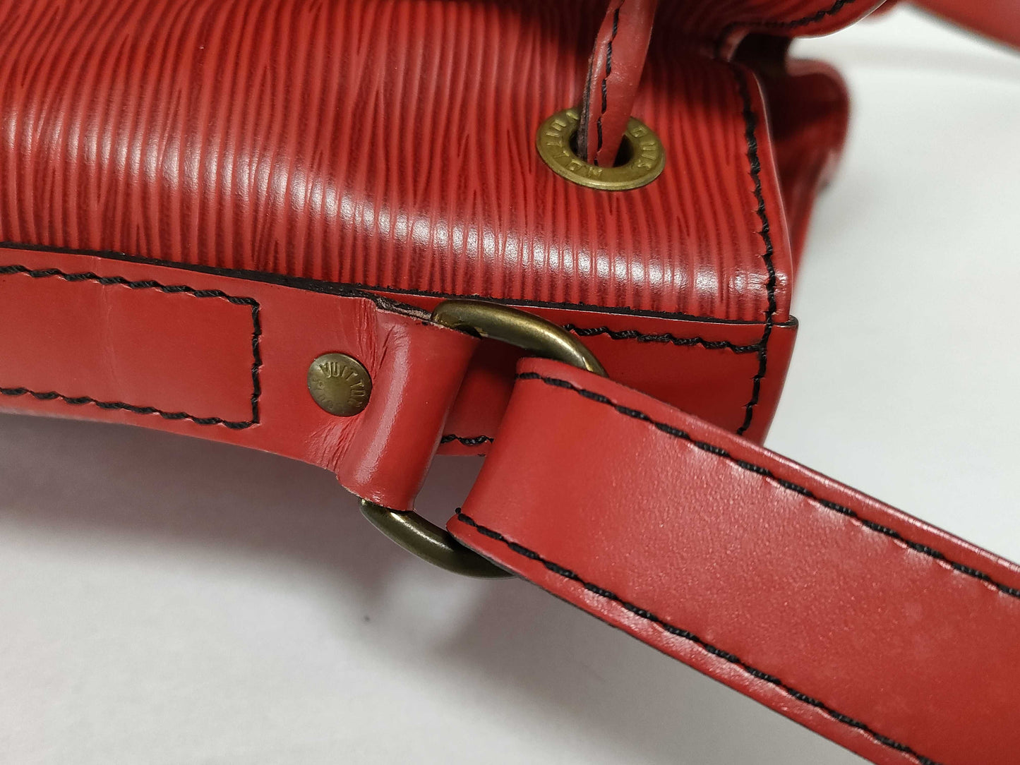 LOUIS VUITTON Epi LV Epi Petit Noe Shoulder Bag Red Shoulder Bag