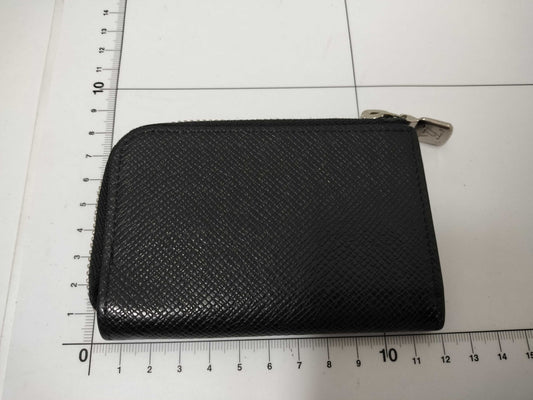 LOUIS VUITTON Taiga RFID Coin Purse