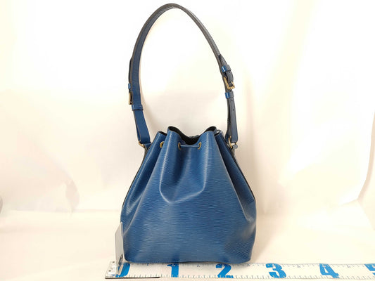 LOUIS VUITTON Epi Noe Shoulder Bag