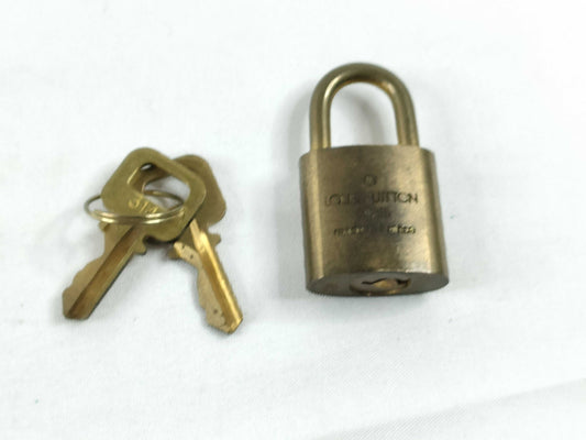 LOUIS VUITTON Cadena and Key x 2 No. 314 Other Accessories