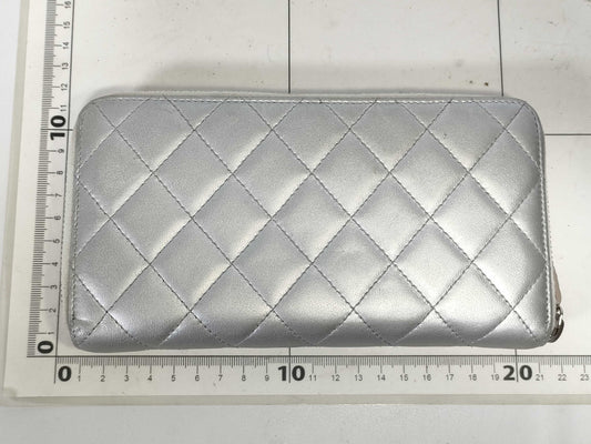 CHANEL Matelasse Round Zip Long Wallet Lambskin Wallet