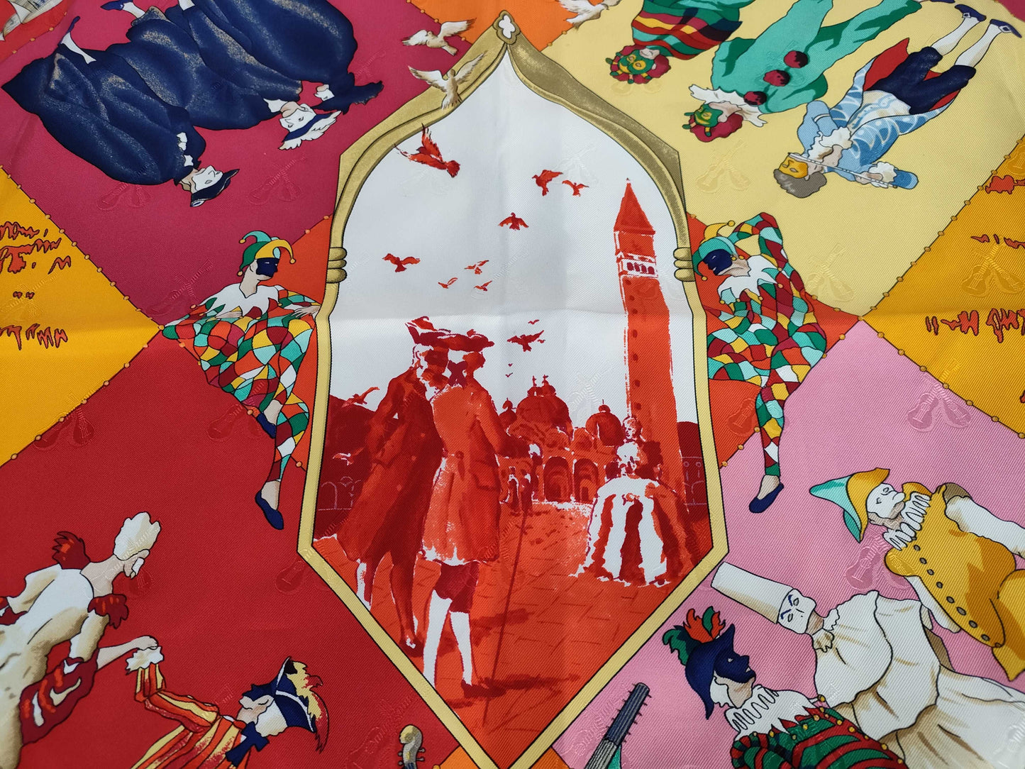 HERMES Carré Hermes Scarf Carré 90 LE CARNAVAL DE VENISE Venice Carnival Orange Other Accessories