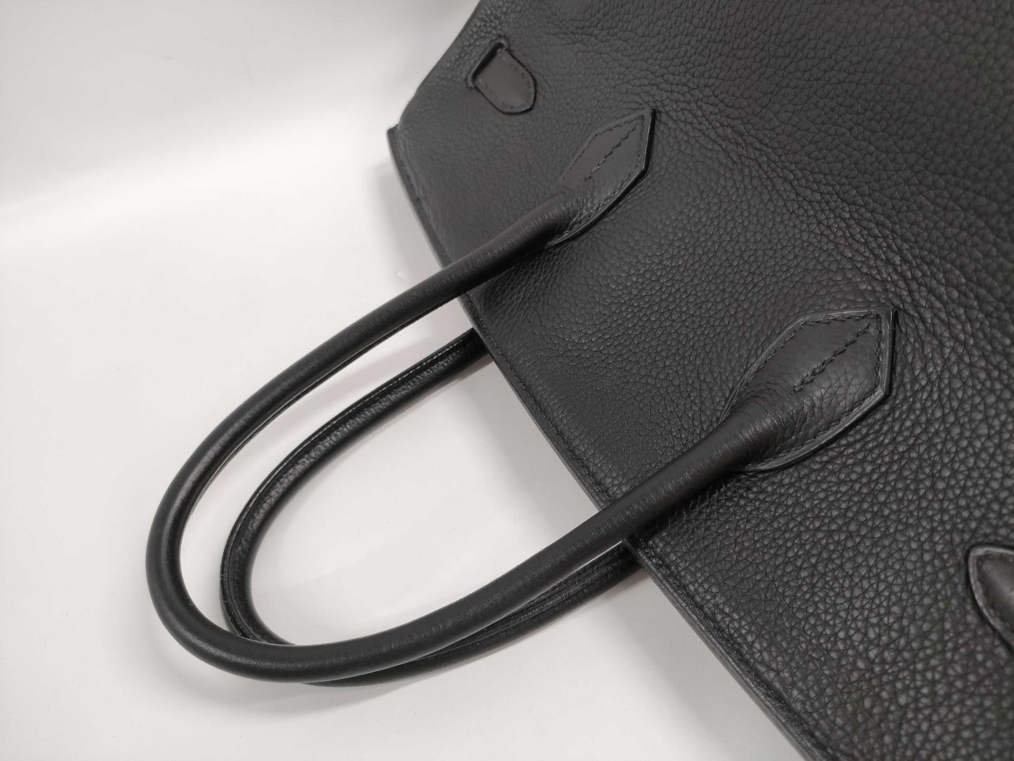 HERMES Birkin 35 Taurillon Clemence Leather Handbag with Gold Hardware, Black, K Stamp