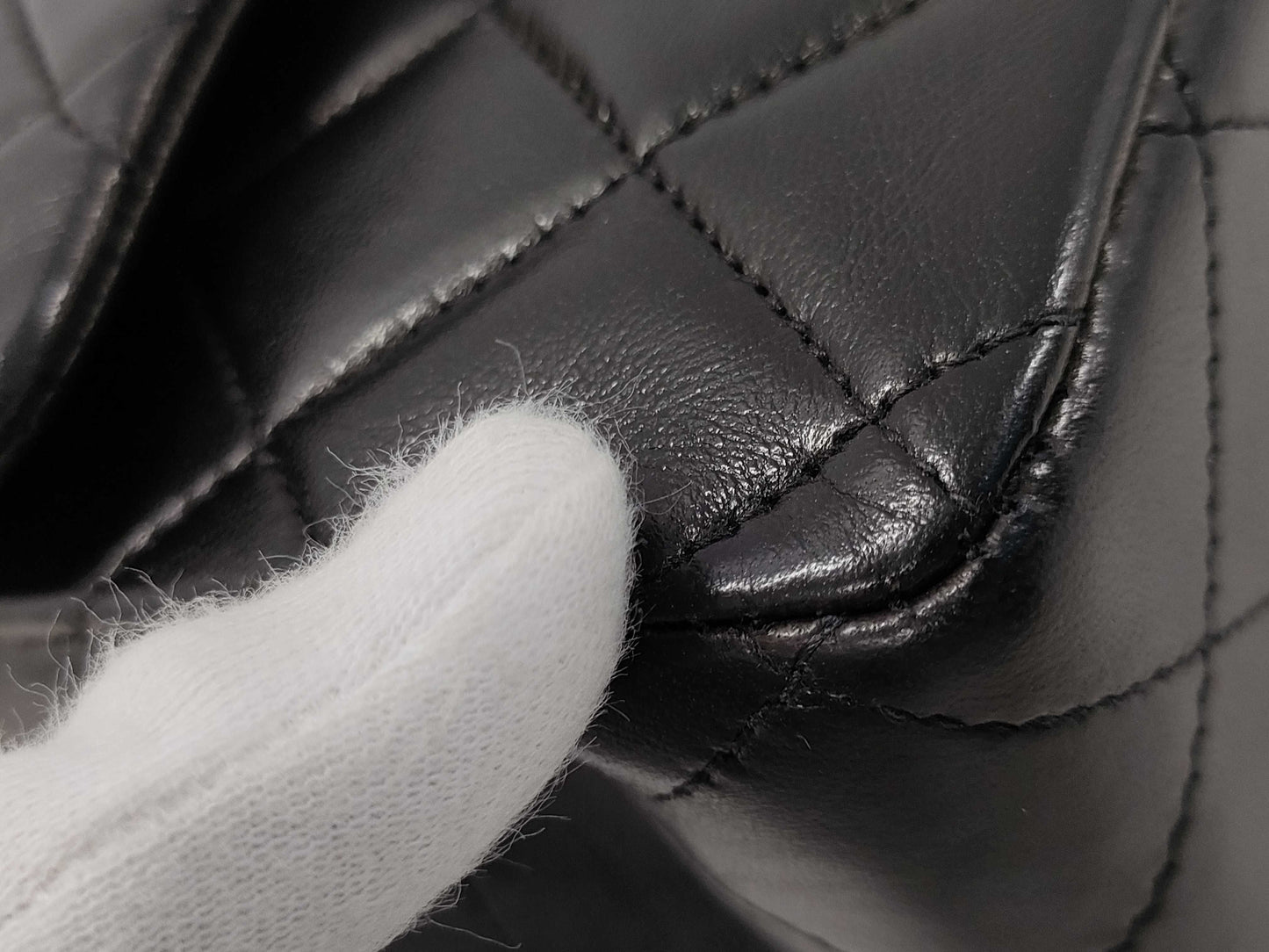 CHANEL Matelasse 25 Chain Shoulder Bag