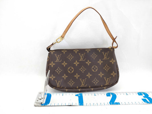 LOUIS VUITTON Monogram Louis Vuitton Pouch