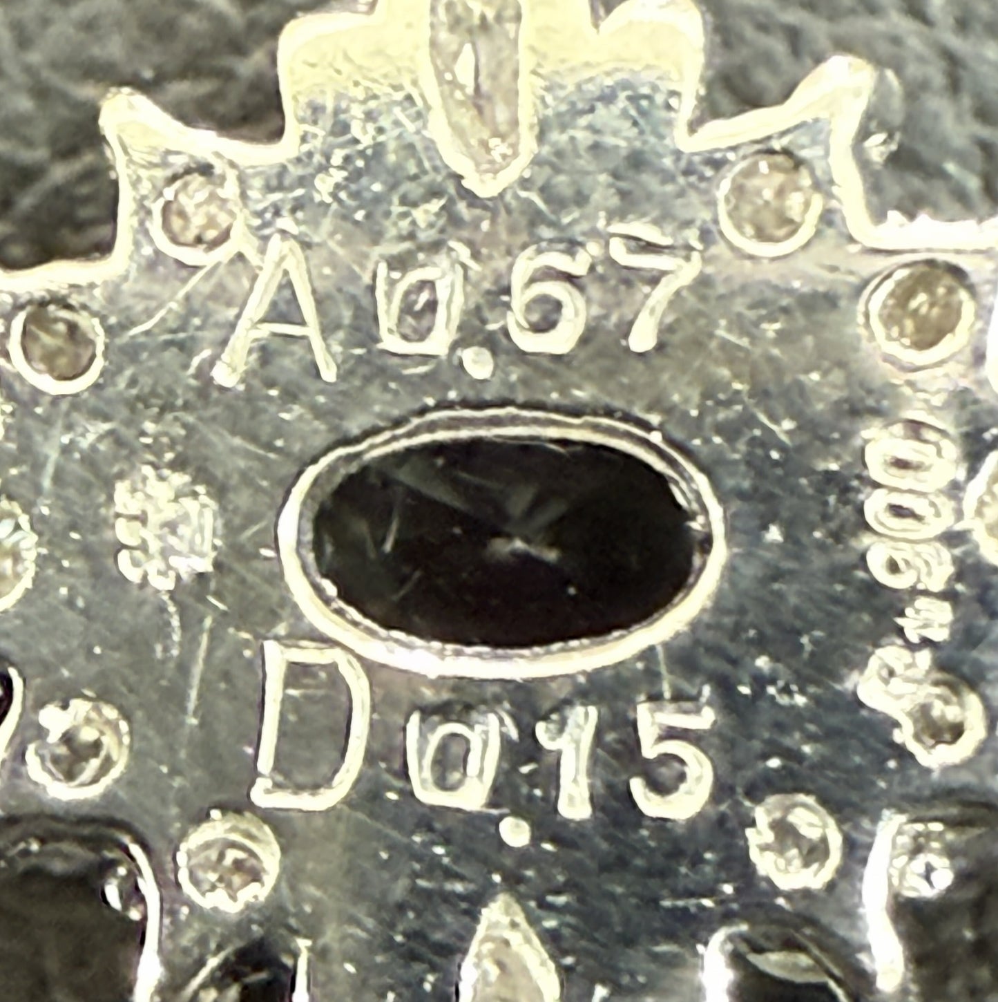 CRESCENT VERT Synthetic Stone 0.67ct D0.15ct PT900 2.0g Pendant Top