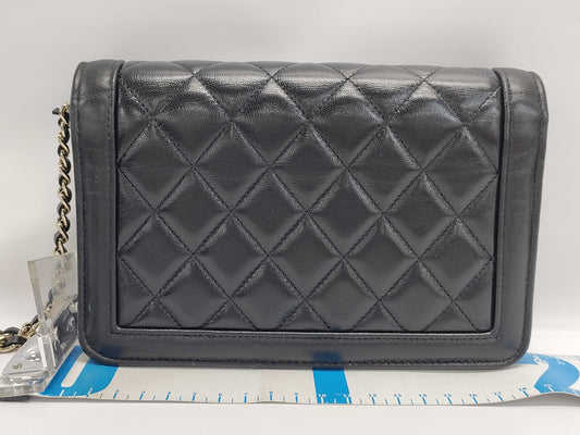 CHANEL Chanel Lambskin Chain Wallet with Random Plate. Accessories: Box and purchase receipt included. Shoulder bag.