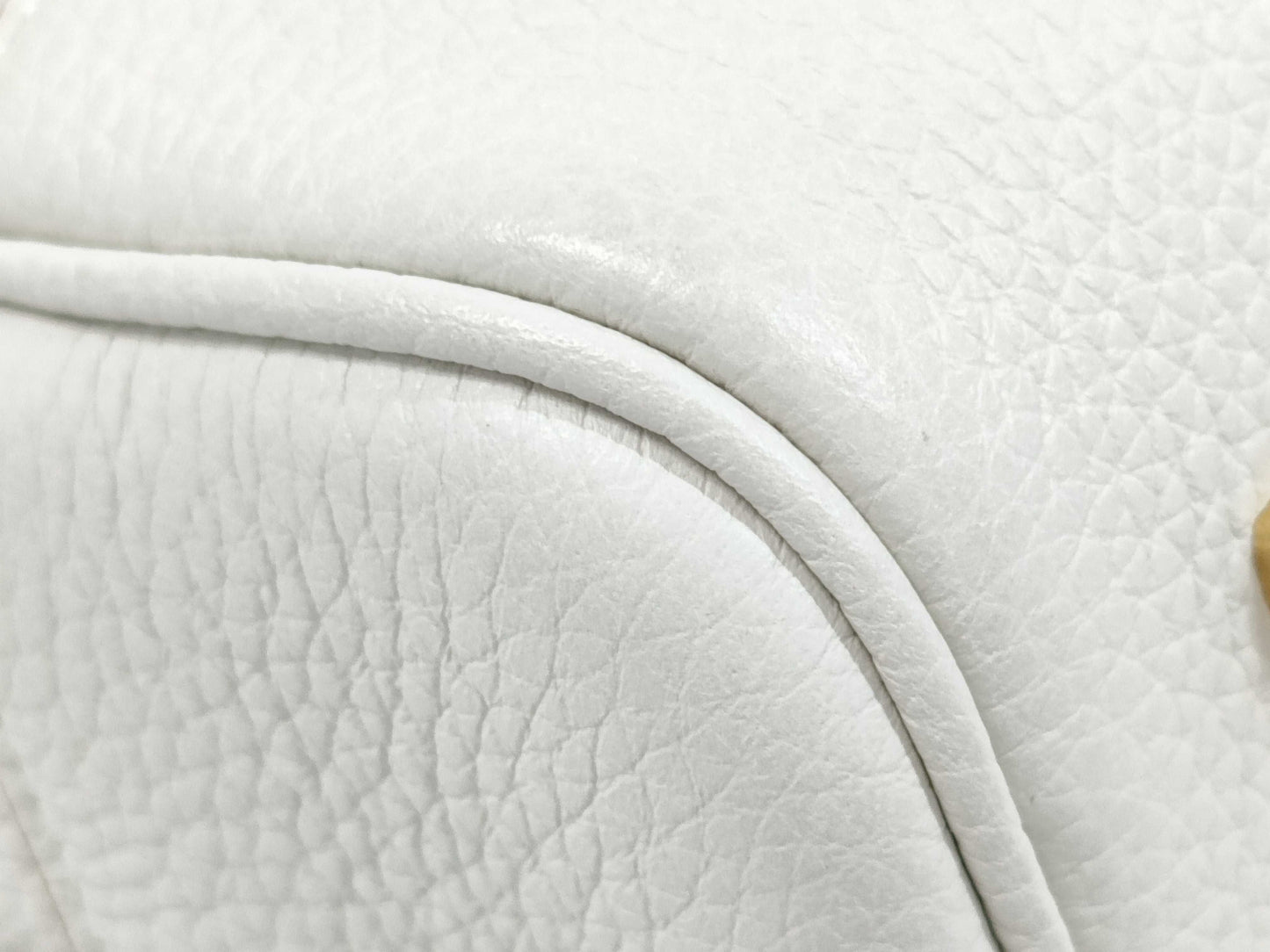 LOEWE Amazona 23 Handbag A039N07X02