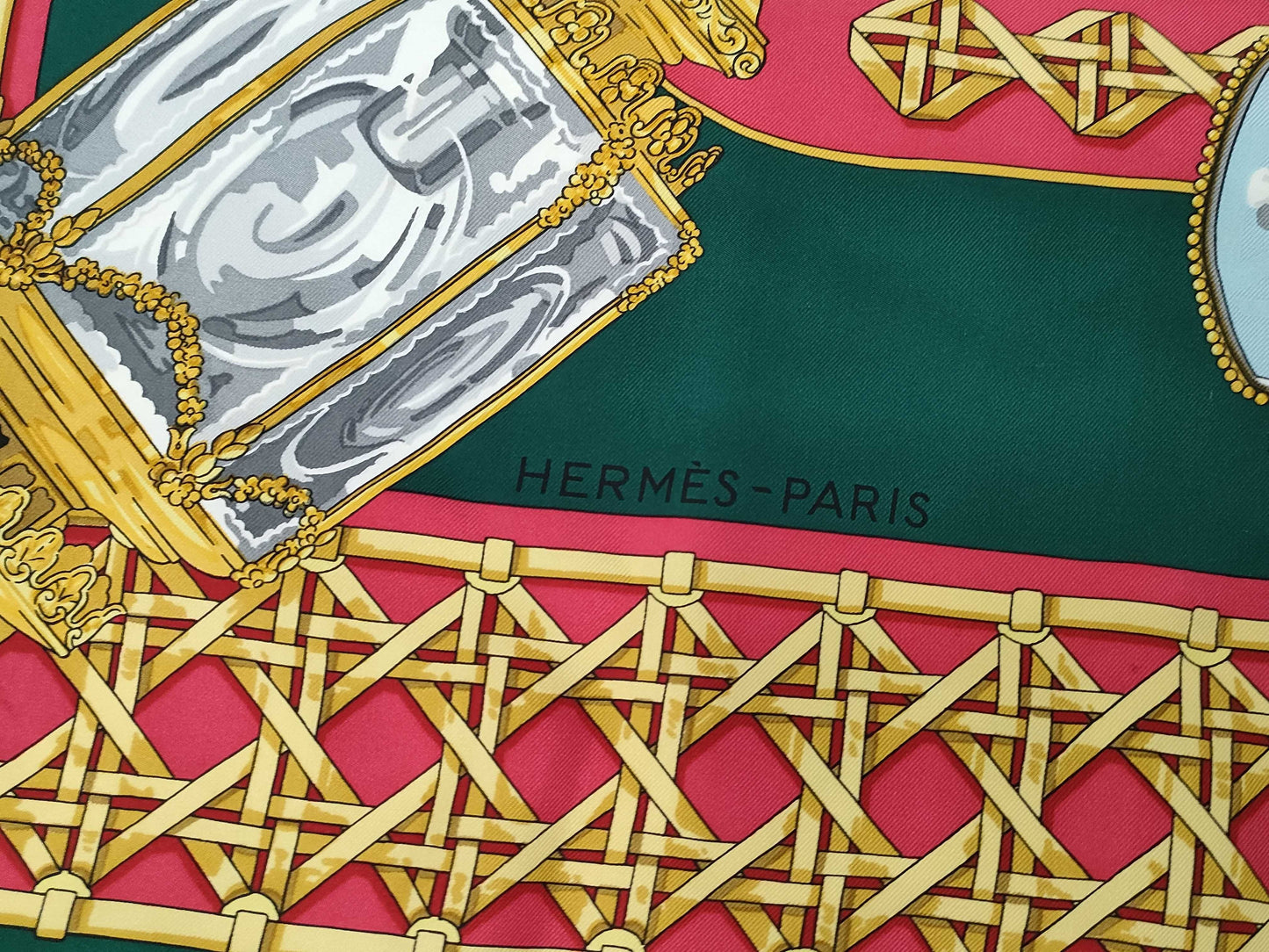 HERMES Carré 90 Scarf Silk