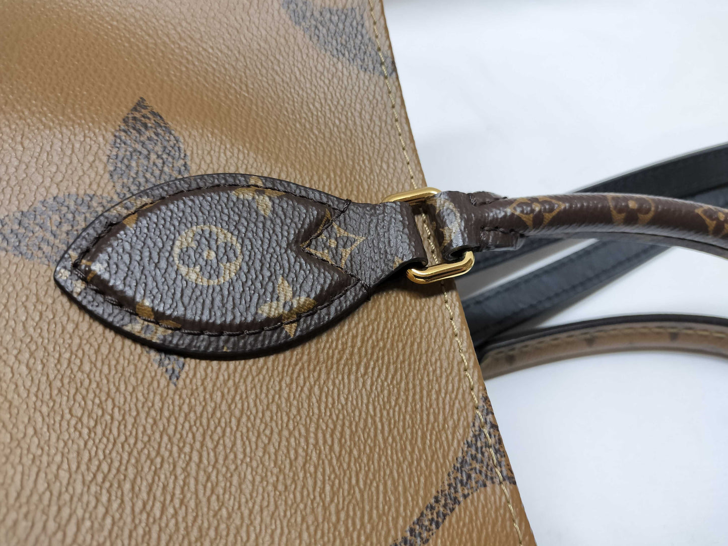 LOUIS VUITTON On the Go MM 2-way Handbag/Shoulder Bag Reverse M45321 Brown Gold Hardware Monogram Canvas RFID Tote Bag